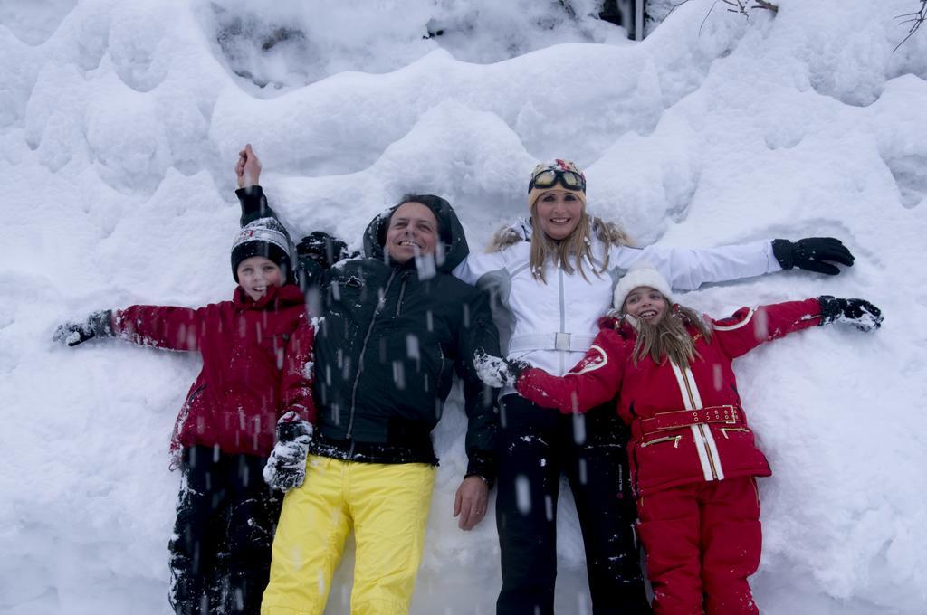 Hotel Dolomiti Ла Виля Екстериор снимка