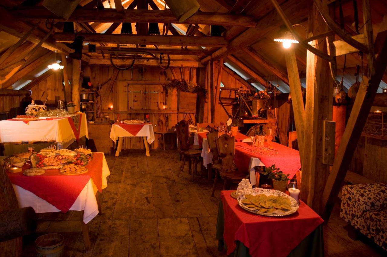 Hotel Dolomiti Ла Виля Екстериор снимка