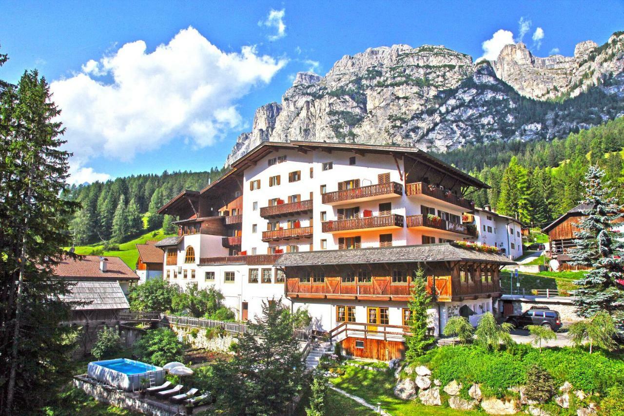 Hotel Dolomiti Ла Виля Екстериор снимка