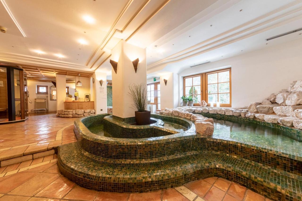 Hotel Dolomiti Ла Виля Екстериор снимка