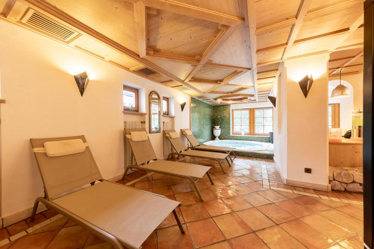 Hotel Dolomiti Ла Виля Екстериор снимка