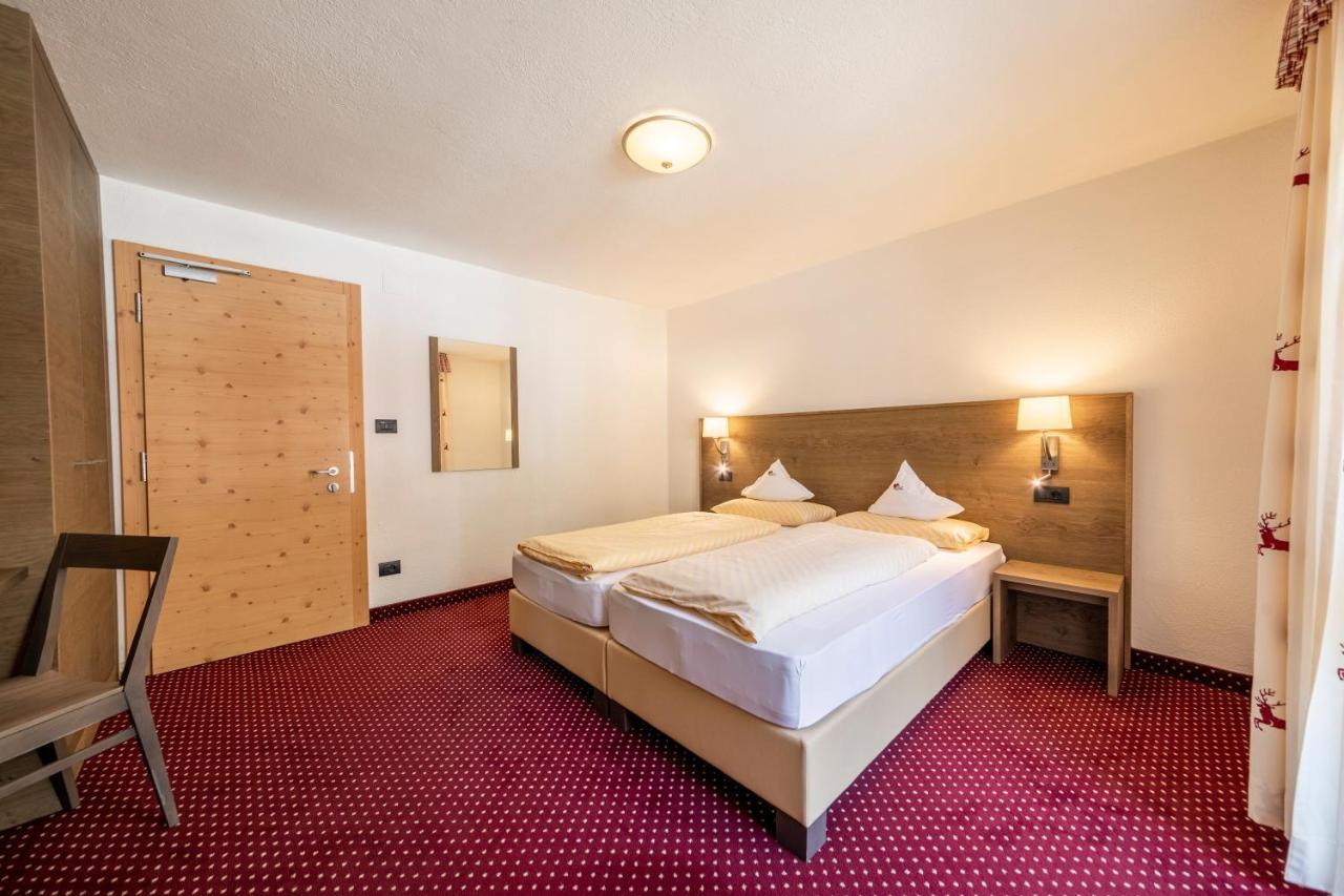 Hotel Dolomiti Ла Виля Екстериор снимка