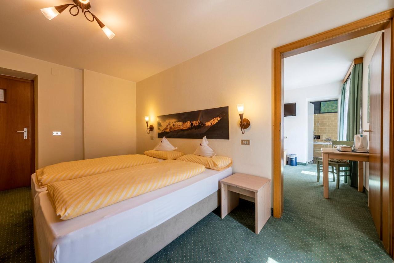 Hotel Dolomiti Ла Виля Екстериор снимка