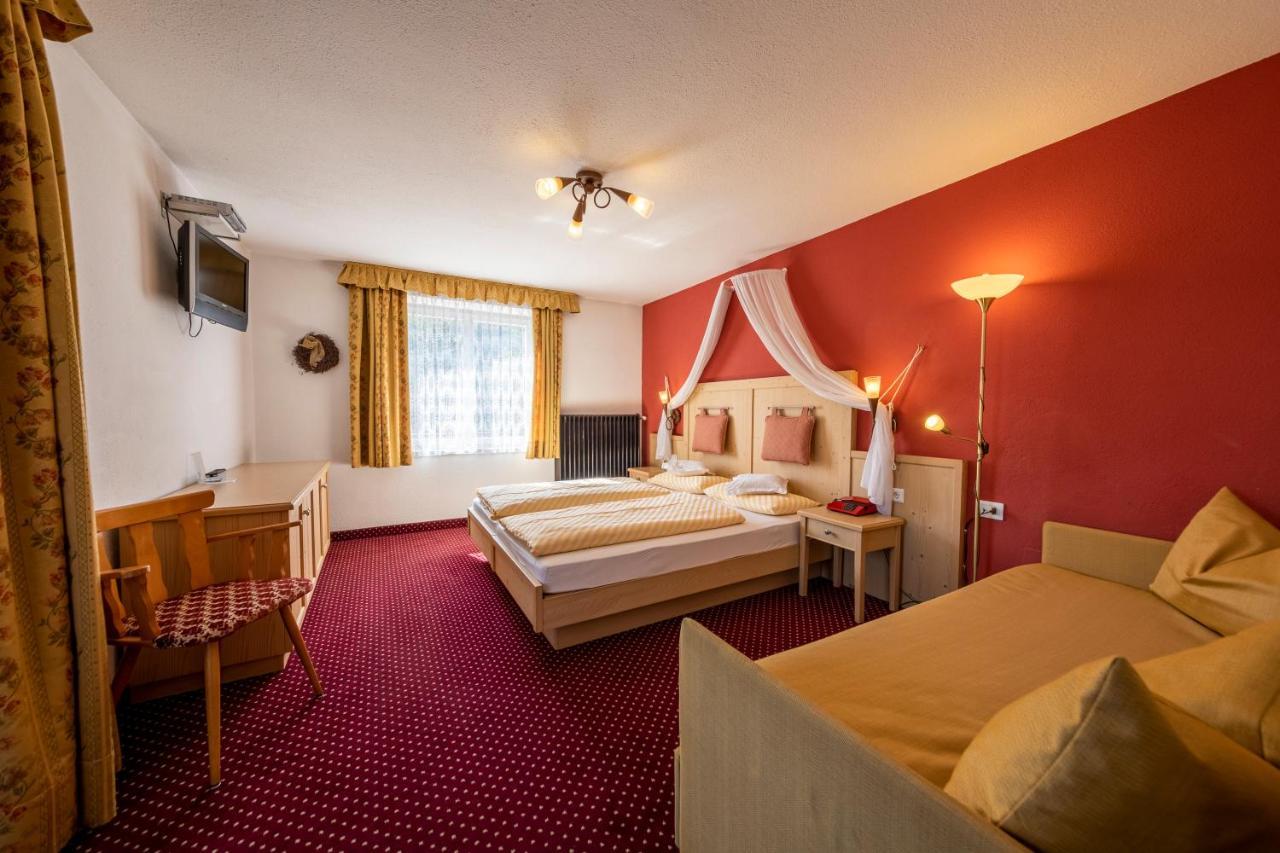 Hotel Dolomiti Ла Виля Екстериор снимка